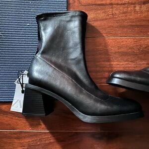 Zara platform trendy booties nwt